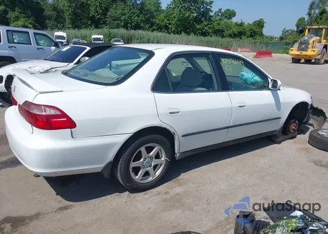 1999 Honda Accord Lx from USA, damaged, VIN 1HGCG6653XA116202